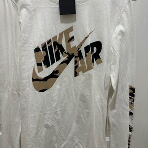NWT Nike Long Sleeve Tee